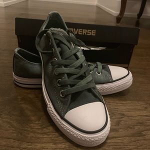 Converse low tops